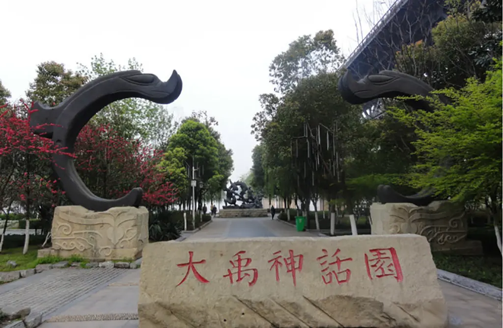 在武汉值得一去的晨练圣地,汉阳江滩公园地标,大禹神话园