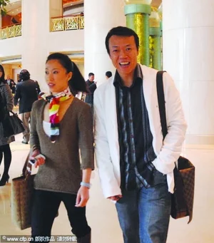 神秘老公现身原来是金融界精英(图)