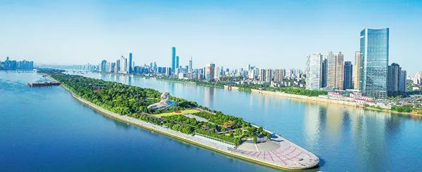 湘江东岸,高楼林立,步步是景,尽显滨江"新外滩"的国际范