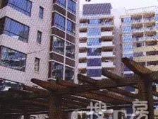 三房精装修拎包入住交通便利配套齐全