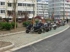 春晖车库上一层 三房两厅 27平大车库