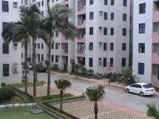 业主自住,保养好,楼层低,方便老人小孩居住,购物方便。