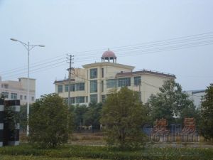 沿海丽水佳园户型方正,采光好装修好,环镜优美周边匹套完善,,出行方便