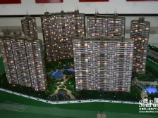 青山湖边 三号线青山湖西地铁口 毛坯三房