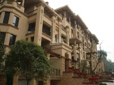 联排别墅,户型方正,实得面积大,改造性较大