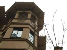 品质小区,龙湖物业少有清水洋房顶跃,临崖视野开阔