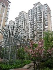 近地铁中间楼层,无抵押随时看房,新上房源