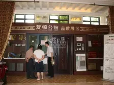 此房户型方正 精装修2房 小区配套设施完善 出行方便