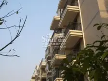小区非标户型,带阳光房储藏室,万达绿地双商圈