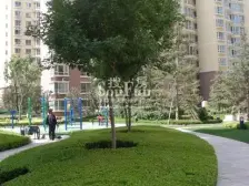 地铁口 鸿运润园别墅 带大露台 南北通透