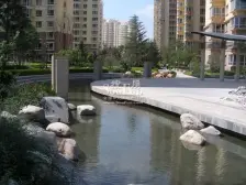 鸿运润园 4室2厅 南 北