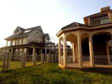 绿地山庄精装联排,前后院子,精装全带,诚心卖