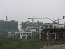 中航城洋房,高得房率,前后花园100多平,精装修百万