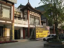 此房位于巴国城商圈,户型优质,看房方便。