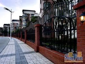 棠湖泊林小镇5室2厅南