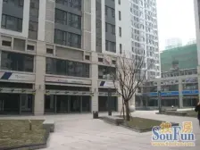 西路 亚太商谷一房50万