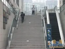 南坪商圈,近轻轨,交通出行方便