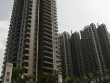 江枫美岸一线看江的正规四房,视野开阔。