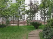 六公里住家的三房 业主诚心出售