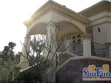 2层花庭美墅 带3个大露台 自带车位 不多的边位别墅