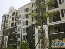 全新装修洋房 拎包入住 电梯复式洋房。 地铁 靠公园