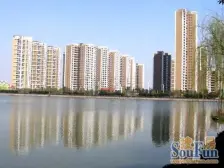 明日星洲精装两房,房东诚意出售,有车位!