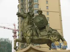 地铁口 低楼层 三室双卫 视野开阔 交通便利 配套完善