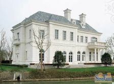 世茂佘山庄园5室2厅南