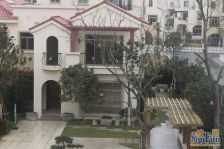 ³²ºþ±±°¶ ÖÐÃí±Ì¹ðÔ°±õºþ³Ç ˫ƴ±ðÊû ²úȨ»¨Ô°300ƽ