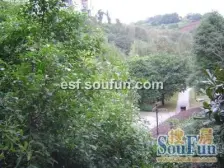 小区内仅有的一套小户型带花园户型,楼下架空层