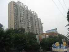 滩子口轻轨站旁,看江三房带衣帽间