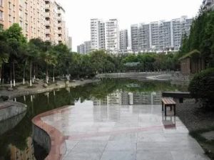 成都花园朗庭园5室2厅西