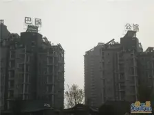 巴国城内,精装修大三房,14平米大阳台