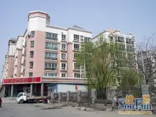 四室两厅 中层 采光无遮挡,可以拎包入住