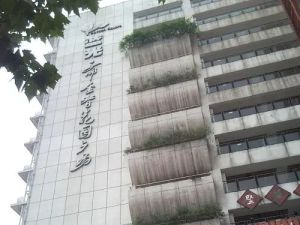 蓝光郁金香花园广场1室0厅南
