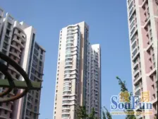 小区中心位置,一梯两户中高区,飞机户型三房两卫阳光刺眼