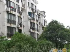 房屋空关,有阁楼,方便储藏和收纳,附带建平九年,业主诚意