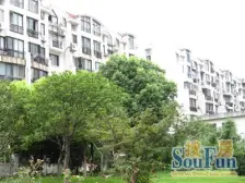 本房源为顶楼大三房复式,飞机户型型,业主诚意出售