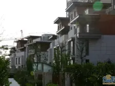 外环外前滩南8号线芦恒路地铁口联排别墅有花园地下室