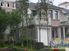 全新装修联排别墅 家具家具齐全拎包入住