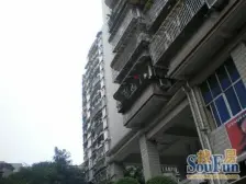 洪崖洞景区旁,一线江景,看两江交汇,带大阳台