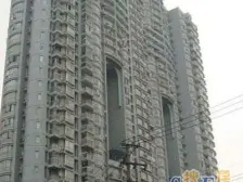 中高区、满五维 一 南北通户型,全明东边套、采光明亮