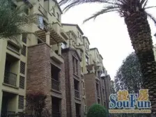 袁家岗纯洋房小区,精装修一楼带花园,欢迎咨询