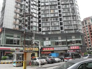 星座大厦1室1厅东南