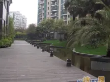 中间安静位置 高区看花园 三面采光 有车位 看房方便