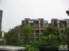 万科金品家园 · 6室3厅,自住装修好,远离高架,视野好。