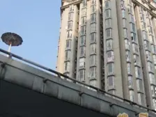 轻轨18好线已开通,楼下就是公交车站,生活配套齐全