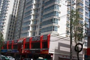 兰大电梯高层一室一厅位置方便有钥匙