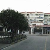 一梯四户,主卧朝南,非底楼房,居家装修