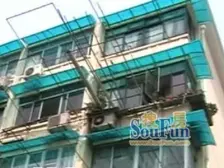 徐家汇1/4/9/11号线,房子带有一个露台可以使用